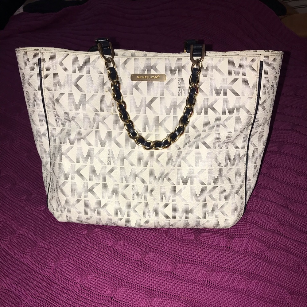 Michael kors satchel